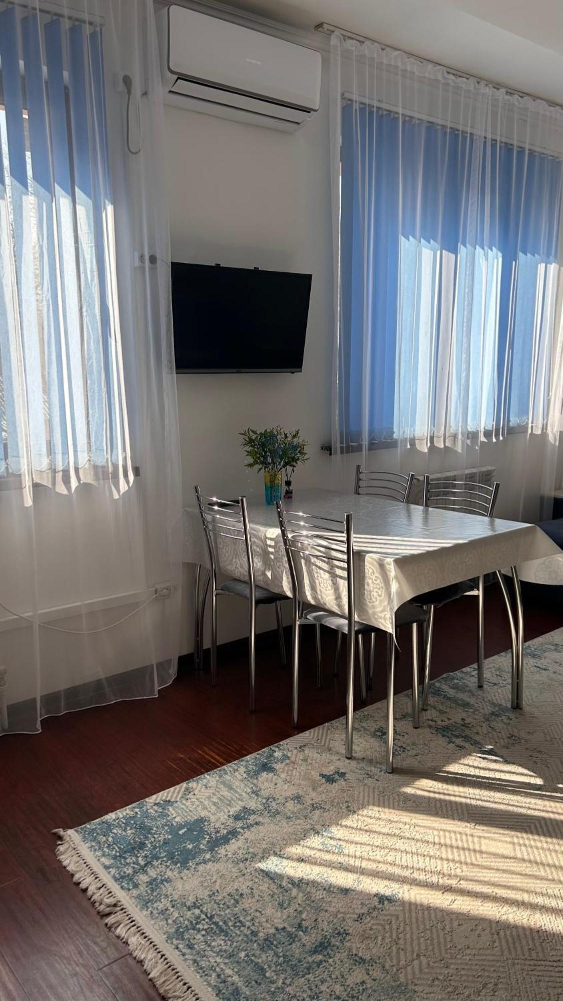 возле парка горького Apartment Almaty